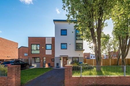 4 Bed Semi-Detached House, Rylance Street, M11 - Photo 5