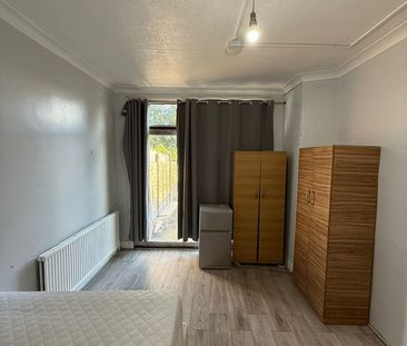 Room in a Shared House, Lordship Lane, N17 - Photo 1