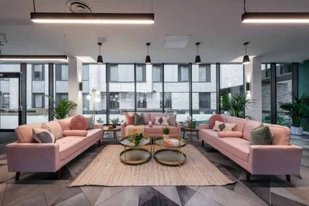 Standard Plus Ensuite - Photo 2