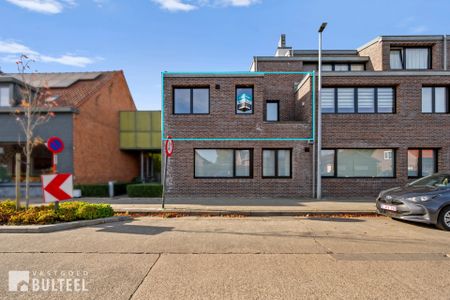 Leuk appartement met 1 slaapkamer, terras en autostaanplaats. - Foto 2