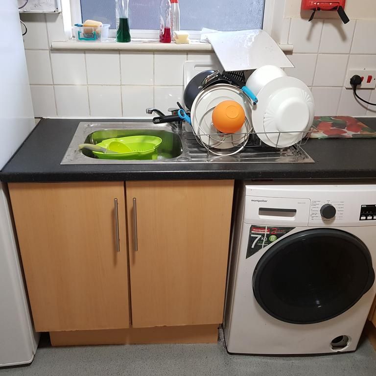 6 bedroom flat to rent - Photo 1