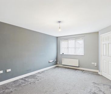 Ferndale Close, Gloucester - Photo 2