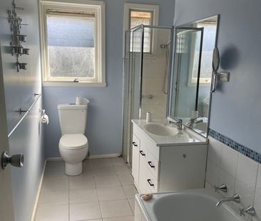 Comfortable 3-Bedroom Home in a Convenient Location - Photo 6