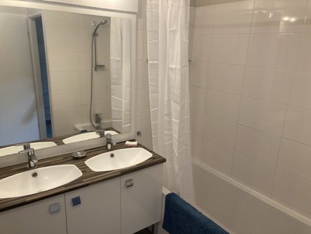 Location Appartement 3 pièces 67m² LYON 9ème - Photo 5