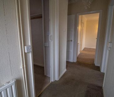 2 bedroom semi-detached bungalow to rent - Photo 4