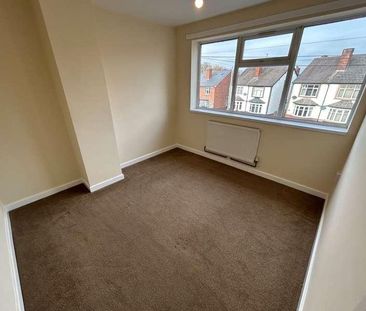 Surfeit Hill Road, Cradley Heath, West Midlands, B64 - Photo 3