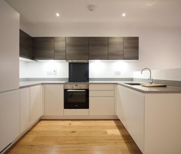 Bollo Bridge Road, London - Photo 3