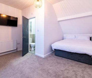 1 bedroom in a house share to rent - Photo 1