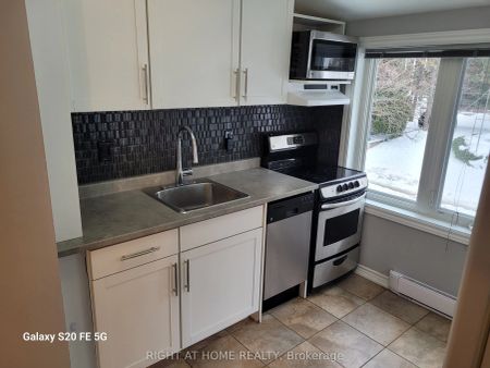 302 Glenlake Avenue #2nd Floor Front - Photo 3