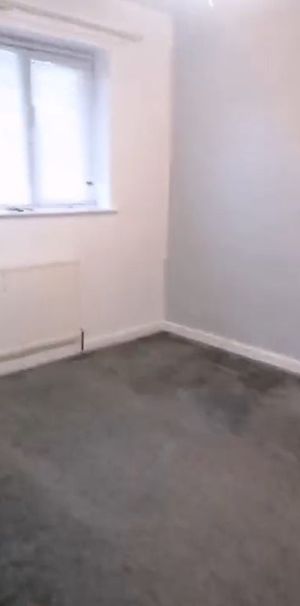 Room in a Shared House, Taylor Street, M18 - Photo 1