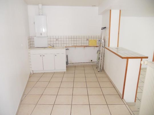 Location Maison 3 pièces 75m² BLENDECQUES 62575 - Photo 1