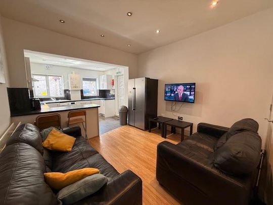 5 bedroom terraced house to rent - Photo 1
