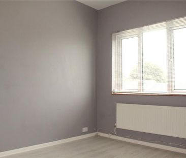 2 bedroom maisonette to rent - Photo 2