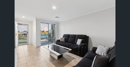 IDEAL FAMILY HOME (AVAILABLE FROM 5TH DECEMBER) - Photo 5