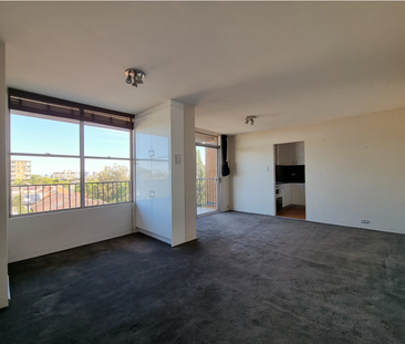 Well-Appointed One Bedroom Apartment in Centennial Park - Photo 1