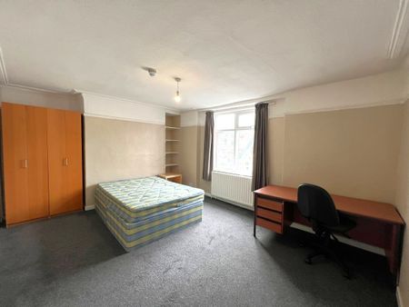 4 Bed Maisonette, Stokes Croft, BS1 - Photo 4
