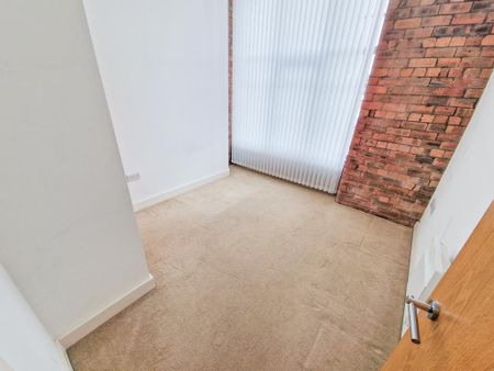 3 bedroom flat to rent - Photo 3