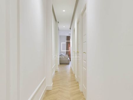 Excellent 3 Bedroom apartment for rent in Malasaña, Madrid - Foto 3