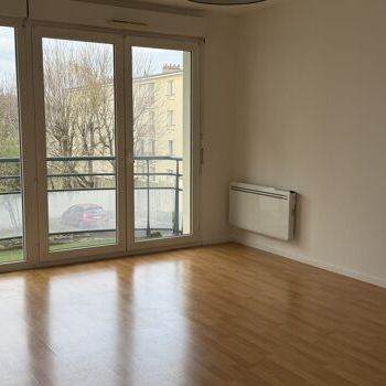 Appartement 2 pièces 55m2 REIMS 758 euros - Photo 1