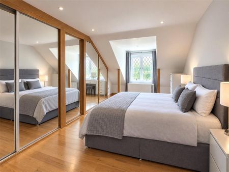 4 bedroom detached house to rent - Photo 4