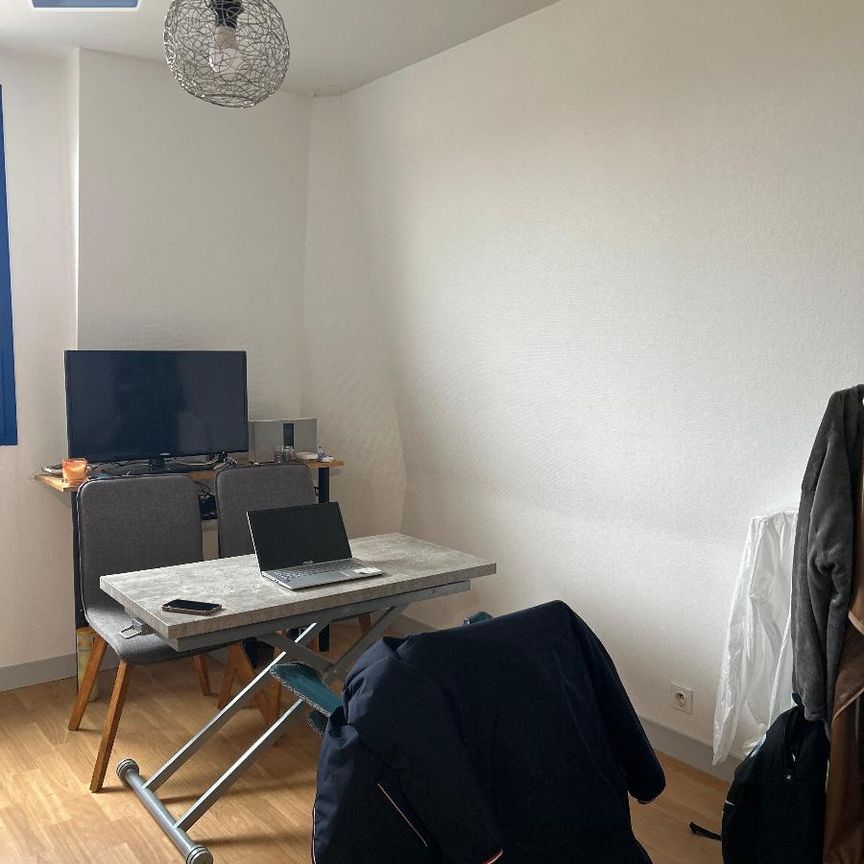 Location Appartement 1 pièce 23m² POITIERS 86000 - Photo 1