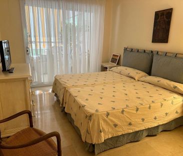 Luxury Flat for rent in The Golden Mile, Spain - Photo 2
