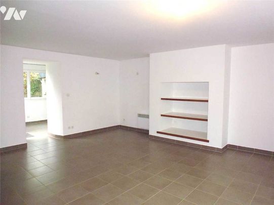 MONTPINCHON - Photo 1