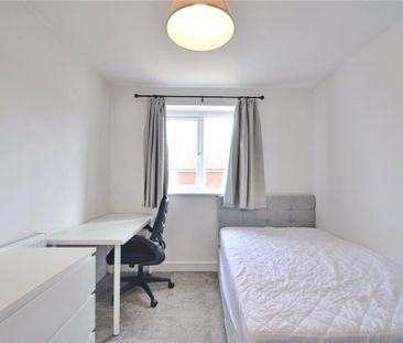 6 bedroom semi-detached house to rent - Photo 5