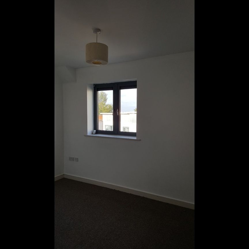 1 Bed Flat, Berber Parade, SE18 - Photo 1