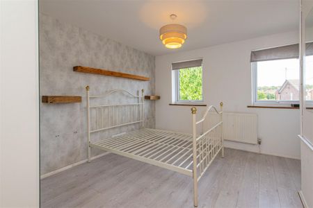 2 bed House - Semi-Detached To Let - Photo 2