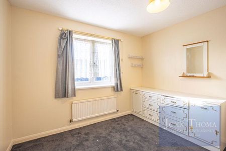 4 bedroom detached house to rent - Photo 4