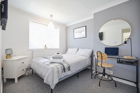 5 bedroom terraced house to rent - Photo 4