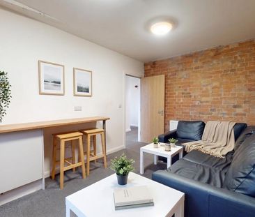 1 bedroom in a house share to rent - Photo 1