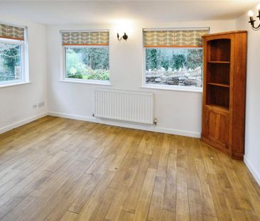 2 bedroom end of terrace house to rent - Photo 4