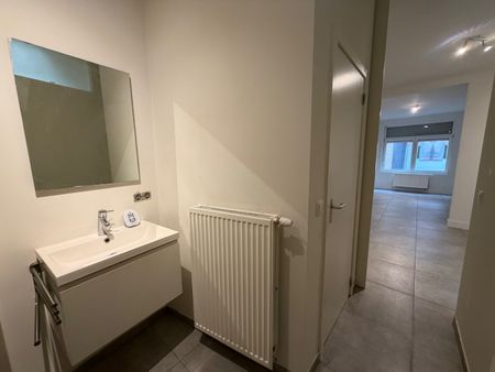 Gerenoveerde studio op het gelijkvloers. - Photo 4