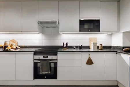 Passeig de Gràcia, Barcelona, Catalonia 08007 - Photo 4