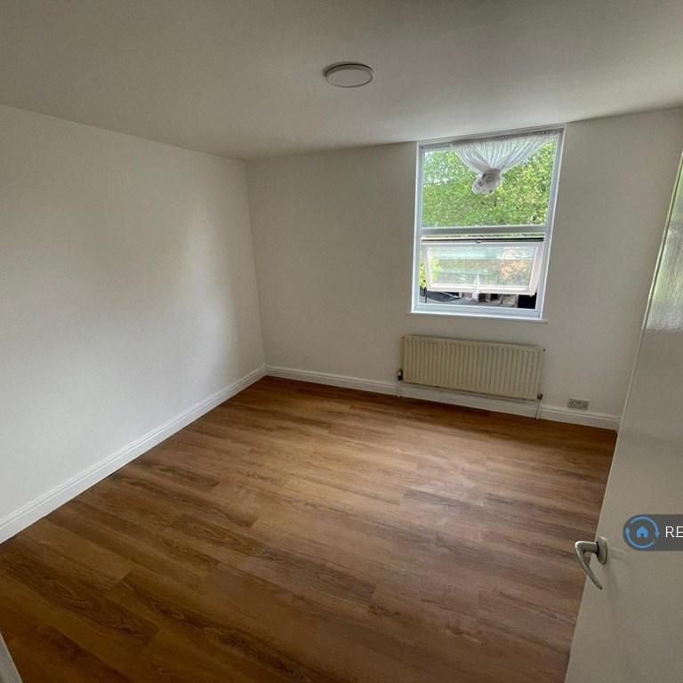 4 bedroom terraced house to rent - Photo 1