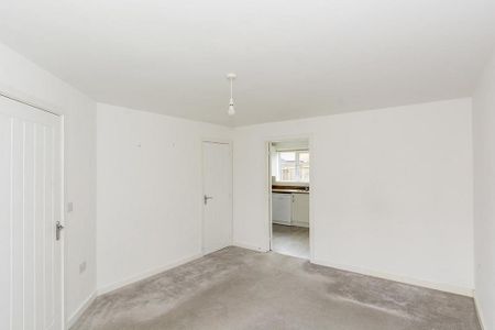 3 bedroom end of terrace house to rent - Photo 4