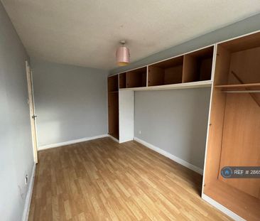 4 bedroom terraced house to rent - Photo 4