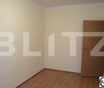Apartament cu 4 camere nemobilatre zona strazii bucium. - Fotografie 6