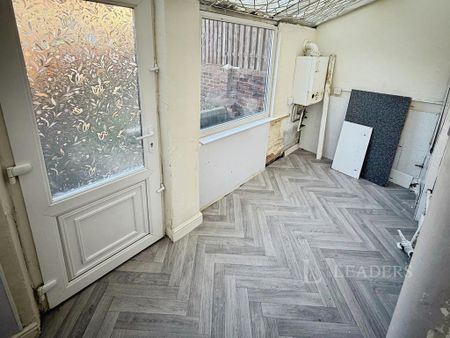 2 bedroom terraced house to rent - Photo 2