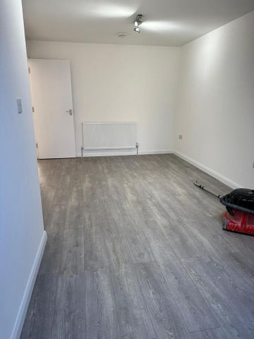 2 bedroom maisonette to rent - Photo 4