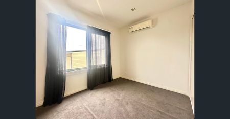 Fantastic Mulgrave double storey House for renting - Photo 5