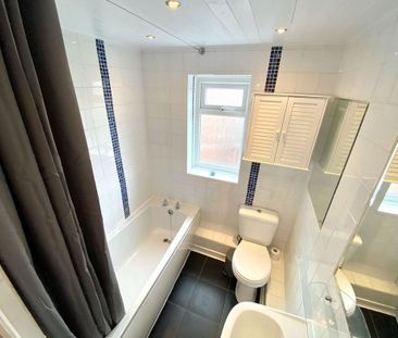 2 bed semi-detached house to rent in NE16 - Photo 2