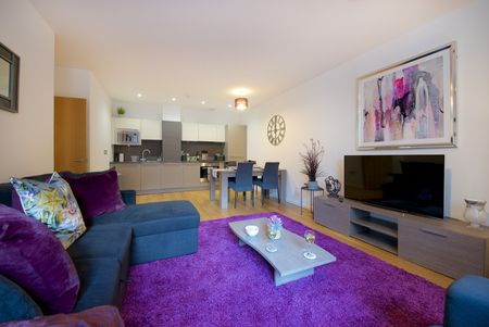 2 Bed Flat, High Street, M4 - Photo 3