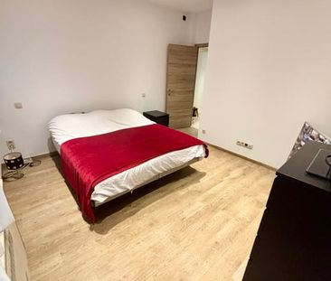 Appartement te huur - Photo 1