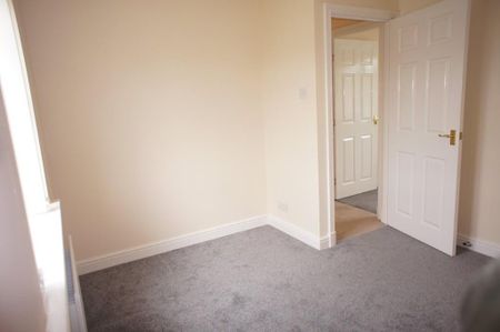 3 bedroom detached house to rent - Photo 5