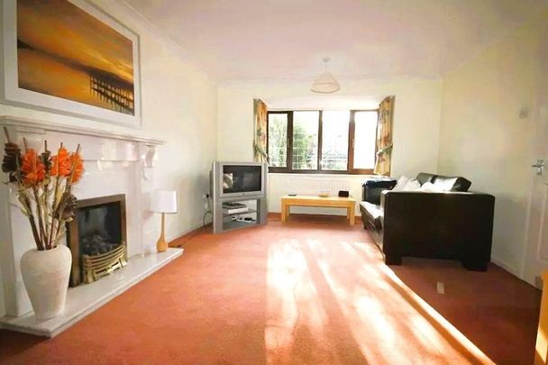 6 bedroom detached house to rent - Photo 1