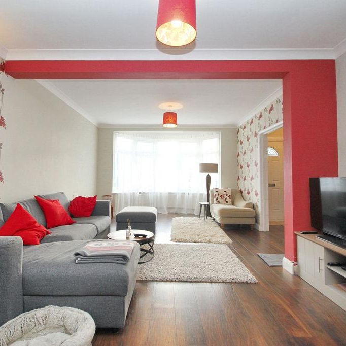 4 bedroom semi-detached house to rent - Photo 1