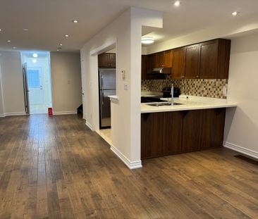 For Lease - 23 Heritage Hollow Estate Street, Richmond Hill, Ontario - Photo 6